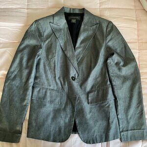 Women gray blazer.